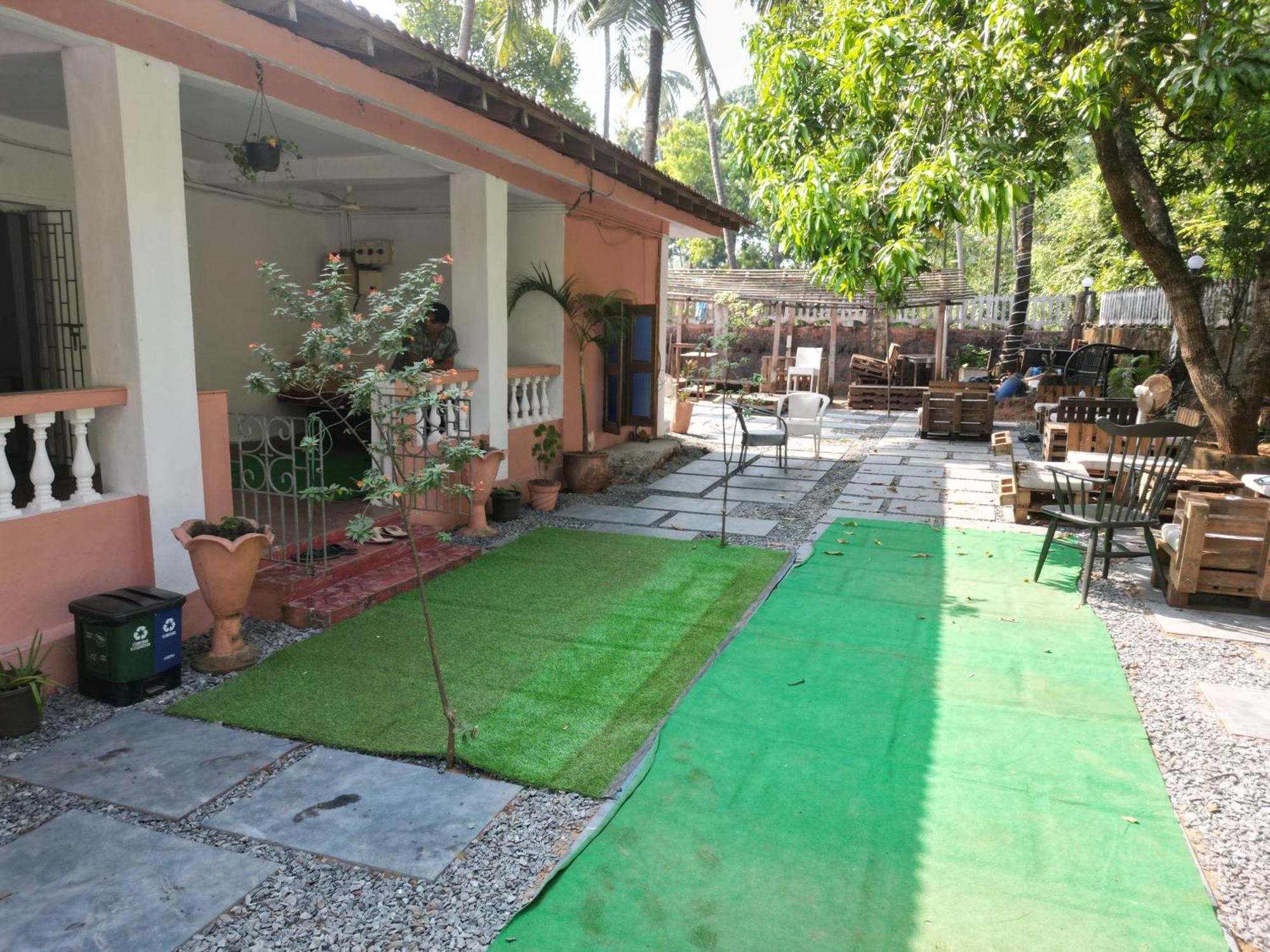 Streetmates Hostel Anjuna Extérieur photo