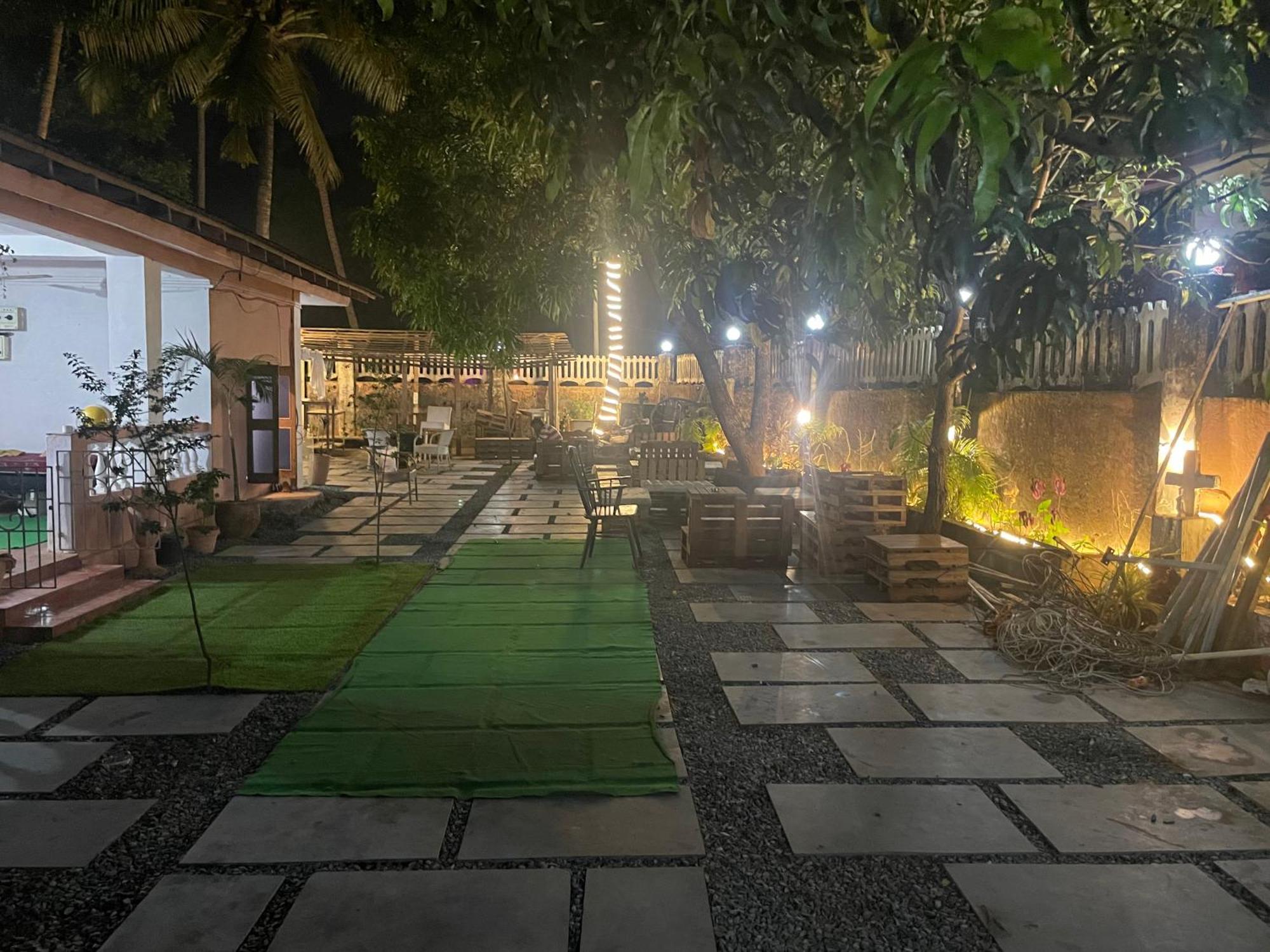 Streetmates Hostel Anjuna Extérieur photo